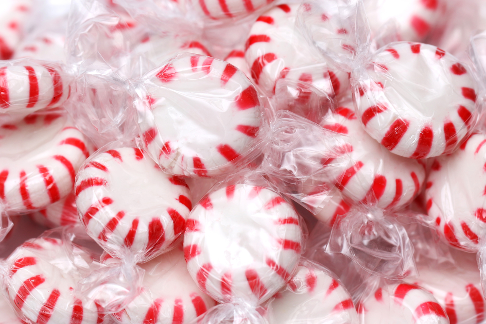 Professional-looking purple brand packaging by RubeeFlex for a small business